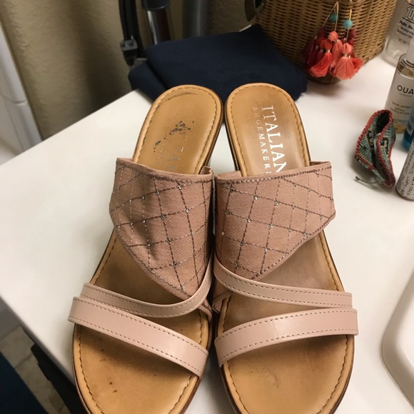 Comfortable dressy wedges - Picture 3 of 5